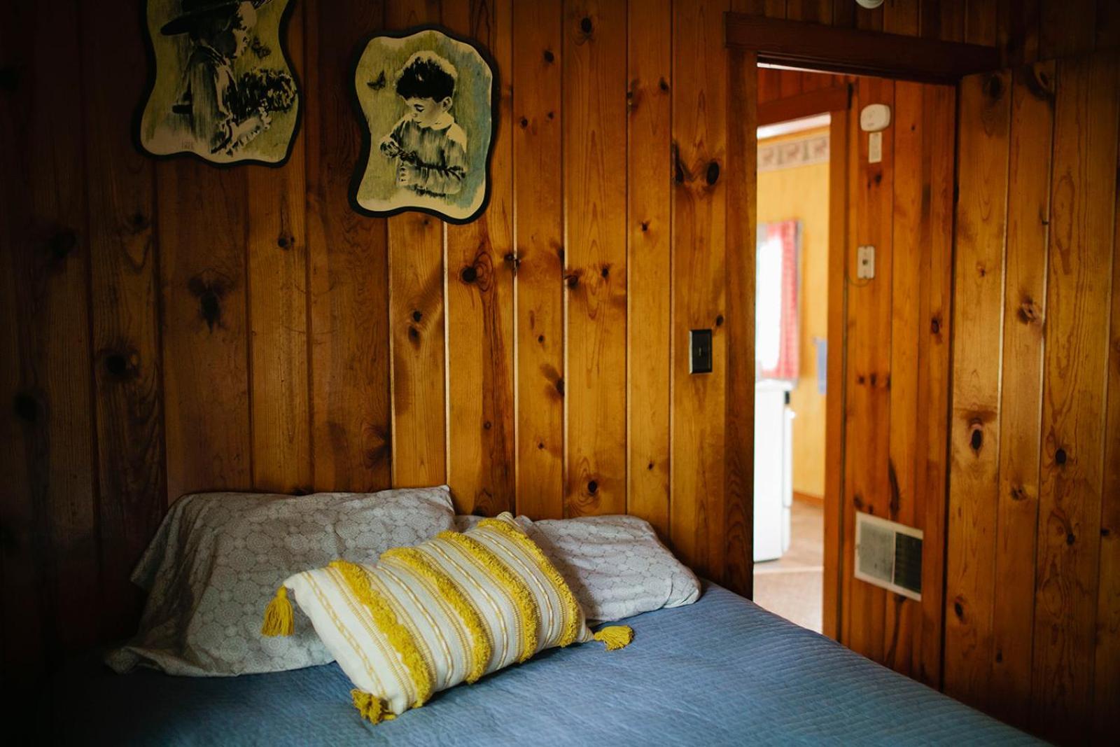 Riverside Point Resort Motel Park Rapids Экстерьер фото