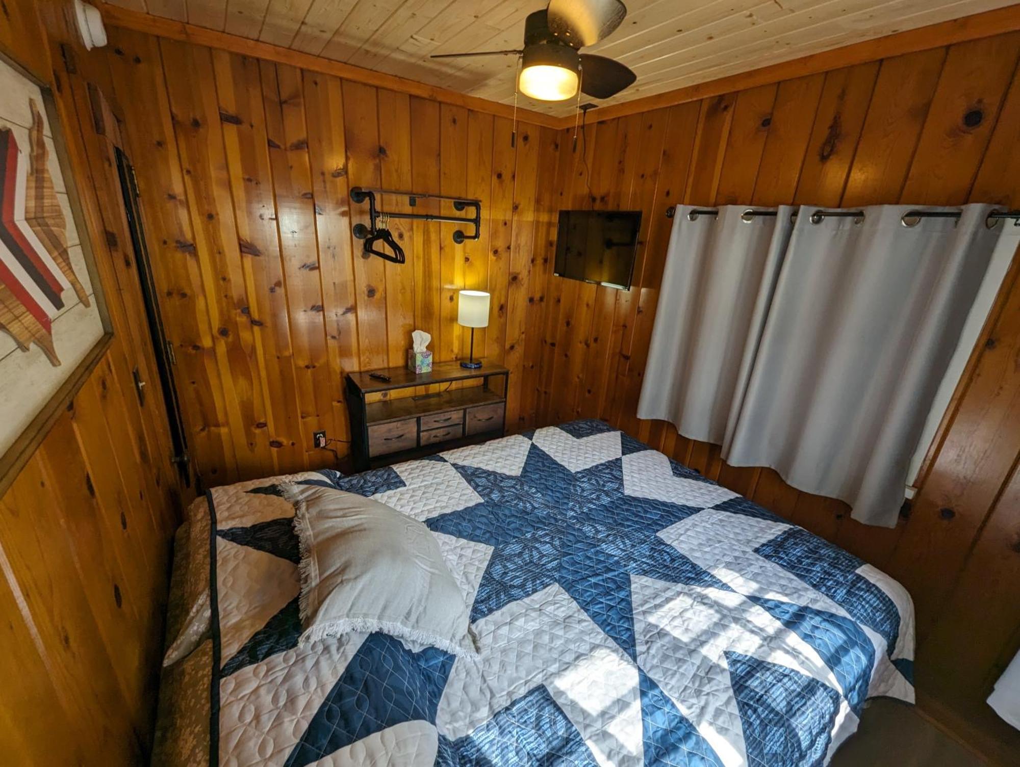Riverside Point Resort Motel Park Rapids Номер фото