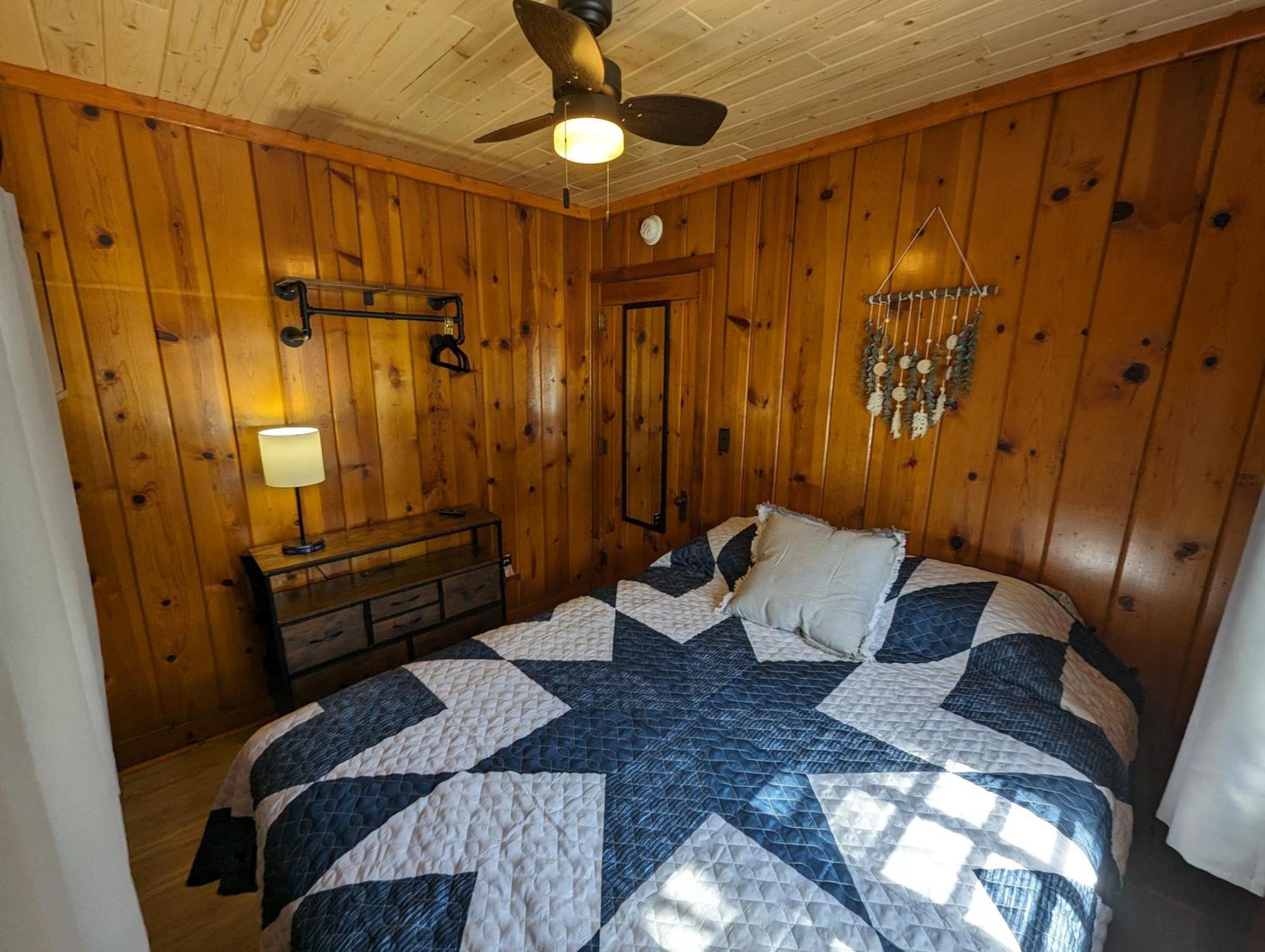 Riverside Point Resort Motel Park Rapids Номер фото