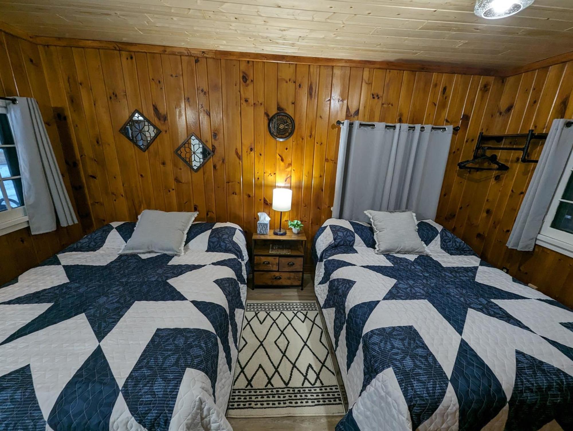 Riverside Point Resort Motel Park Rapids Экстерьер фото